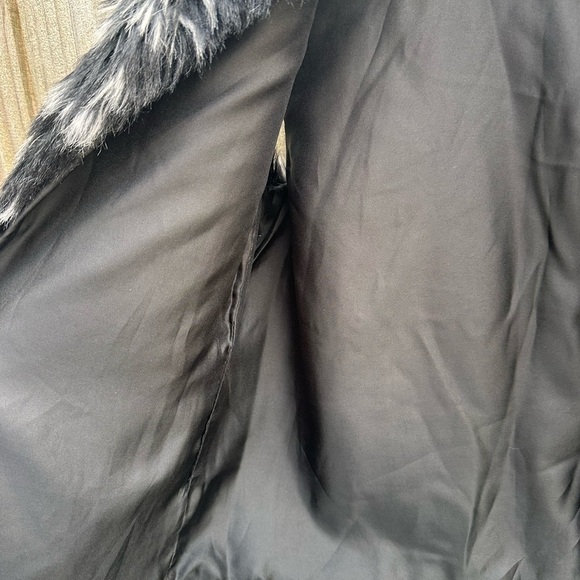 Pins & Needles Anthropologie Faux Fur Fluffy Animal Print Sweater Vest - Picture 4 of 8